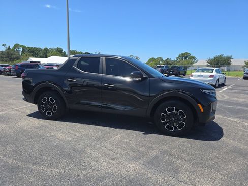 Used 2022 Hyundai Santa Cruz SEL FWD image 2