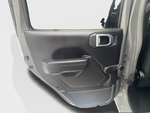 Used 2023 Jeep Wrangler Unlimited Sport AWD/4WD image 23