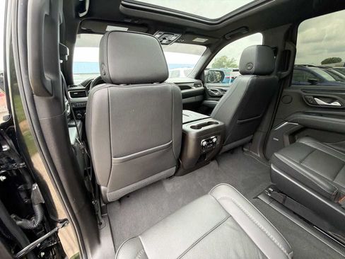 Used 2021 GMC Yukon XL Denali AWD/4WD image 15