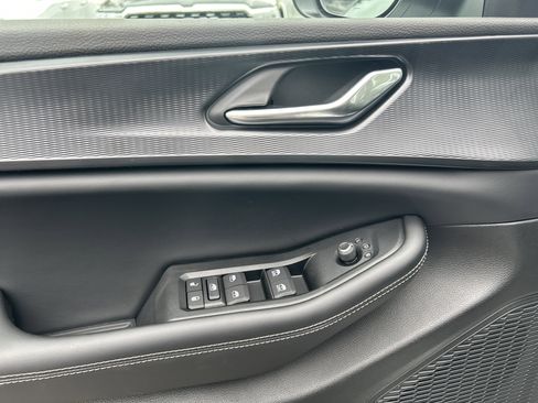 New 2026 Jeep Grand Cherokee Laredo X RWD image 12