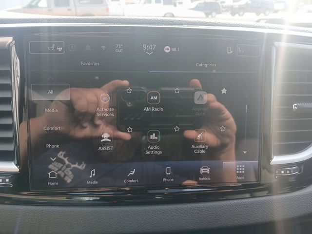 Used 2025 Chrysler Pacifica Select FWD image 37