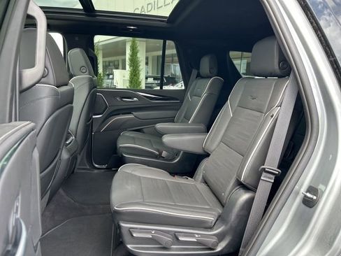 Used 2023 Cadillac Escalade Sport AWD/4WD image 25
