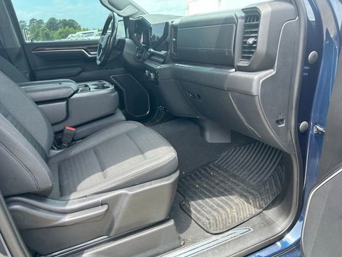 Used 2022 Chevrolet Silverado 1500 RST AWD/4WD image 4