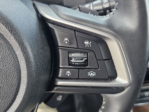 Used 2022 Subaru Ascent Touring image 37