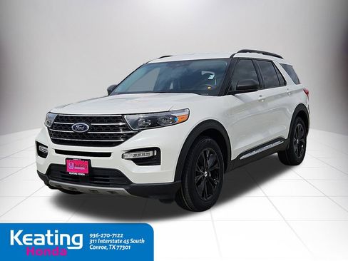 Used 2022 Ford Explorer XLT w/ Equipment Group 202A image 4