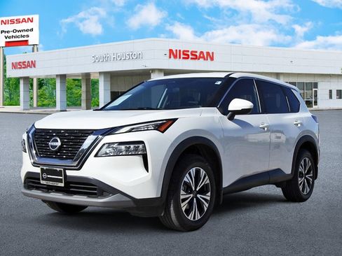Used 2023 Nissan Rogue SV image 2