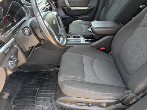 Used 2017 Chevrolet Traverse LT AWD/4WD image 8