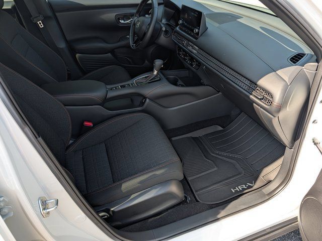 Used 2025 Honda HR-V Sport image 12