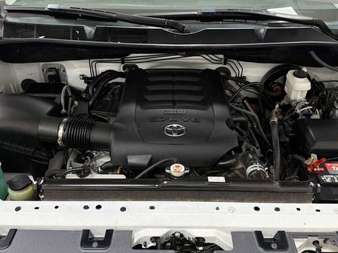 Used 2019 Toyota Tundra SR5 AWD/4WD image 29
