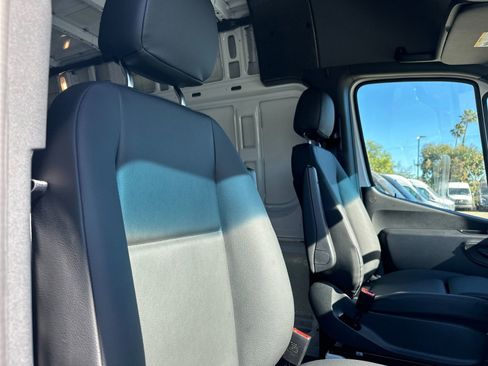 New 2025 Mercedes-Benz Sprinter 2500 image 18