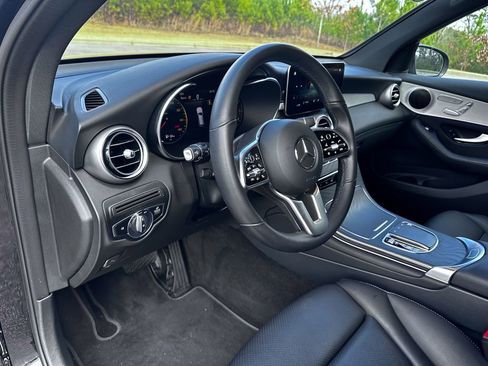 Certified 2022 Mercedes-Benz GLC 300 image 17
