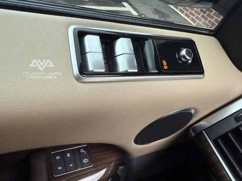 Used 2018 Land Rover Range Rover Sport HSE image 55