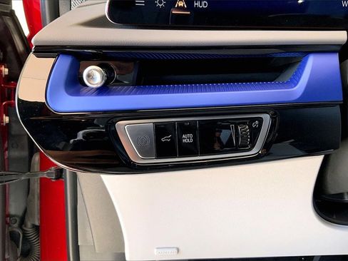 New 2026 Cadillac Optiq Sport 2 image 28