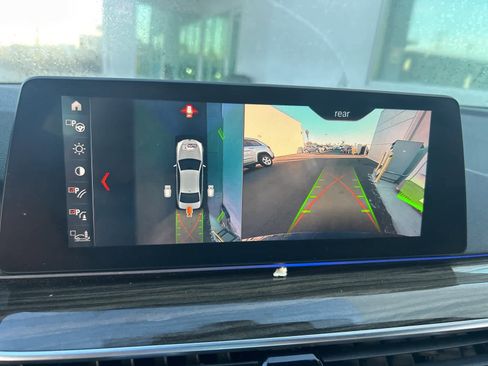 Used 2019 BMW 530e image 29