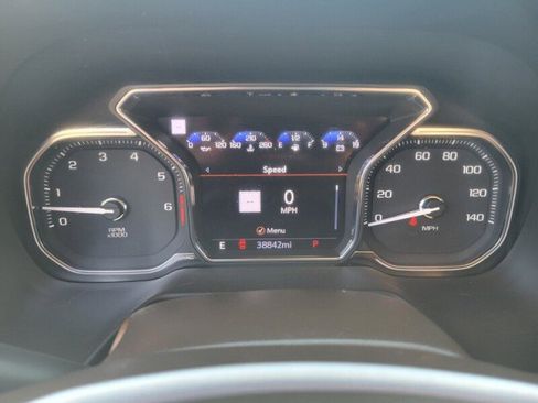 Used 2021 GMC Yukon XL SLT w/ SLT Premium Package image 19