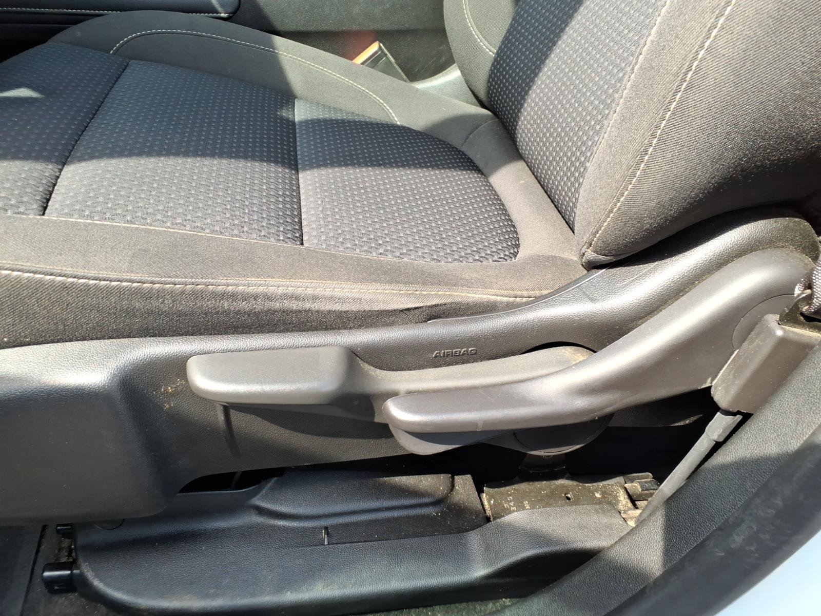 Used 2021 GMC Acadia SLE w/ Elevation Edition FWD image 8
