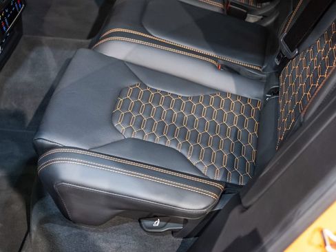 Used 2024 Lamborghini Urus S AWD/4WD image 45