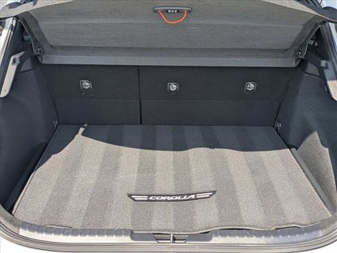 Used 2019 Toyota Corolla SE w/ Carpet Mat Package FWD image 6