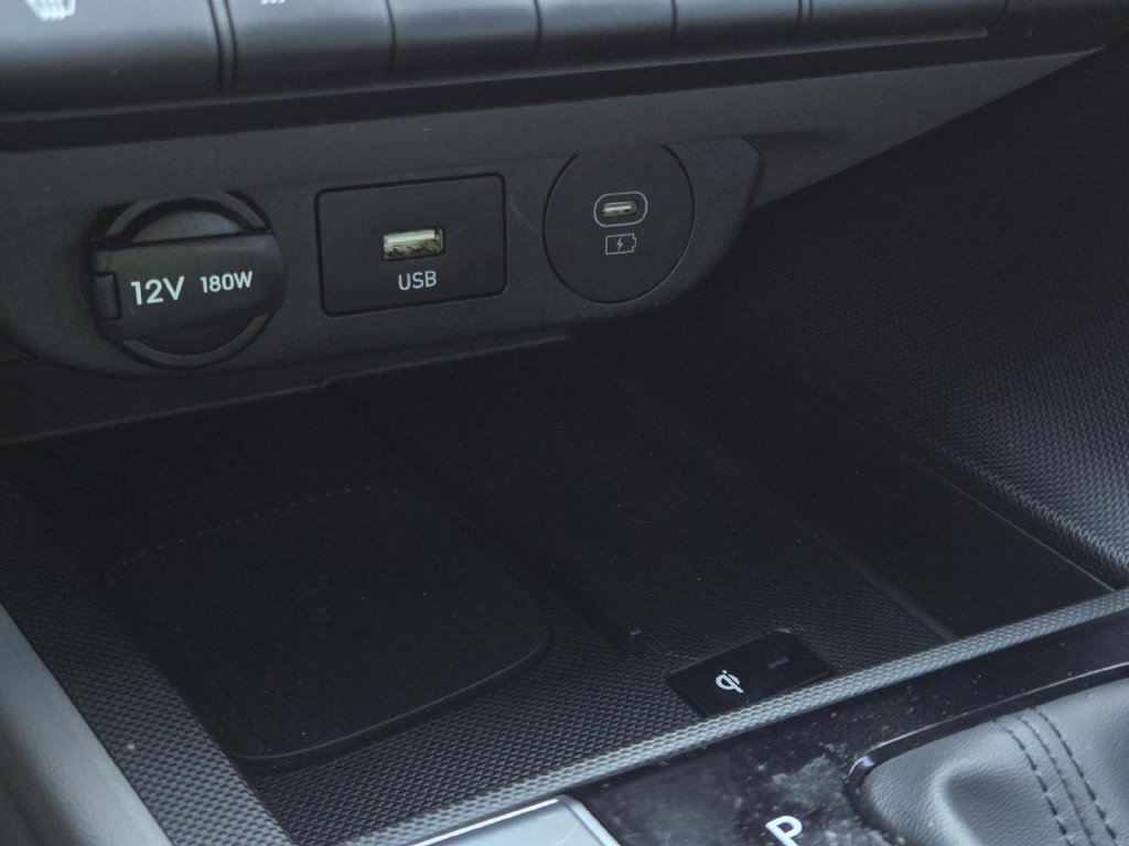 Used 2024 Hyundai Elantra SEL w/ Convenience Package FWD image 22