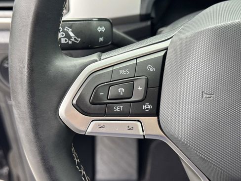 Used 2022 Volkswagen Atlas SE w/ Black Wheel Package image 11