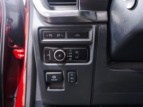 Used 2023 Ford F150 Lariat w/ Equipment Group 502A High AWD/4WD image 22
