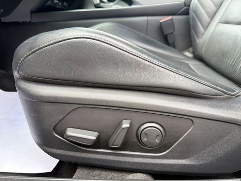 Certified 2023 Hyundai Elantra Limited image 16