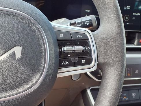 New 2026 Kia Carnival LX image 11