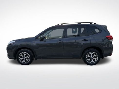 Used 2023 Subaru Forester Premium image 12