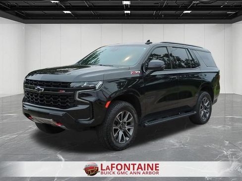 Used 2024 Chevrolet Tahoe Z71 w/ Luxury Package AWD/4WD image 4