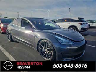 Used 2018 Tesla Model 3 Long Range video 1