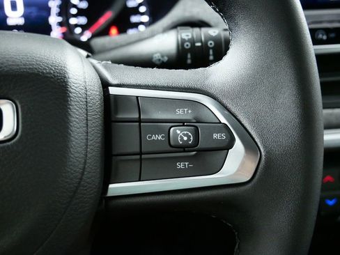 Used 2024 Jeep Compass Latitude image 37