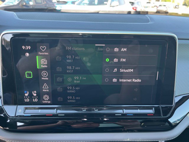 Used 2024 Volkswagen Atlas Cross Sport SEL AWD/4WD image 25