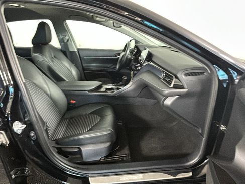 Used 2024 Toyota Camry SE FWD image 29