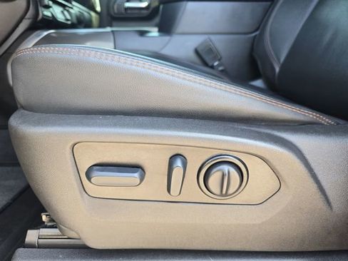 Used 2022 GMC Sierra 2500 AT4 w/ AT4 Preferred Package image 27