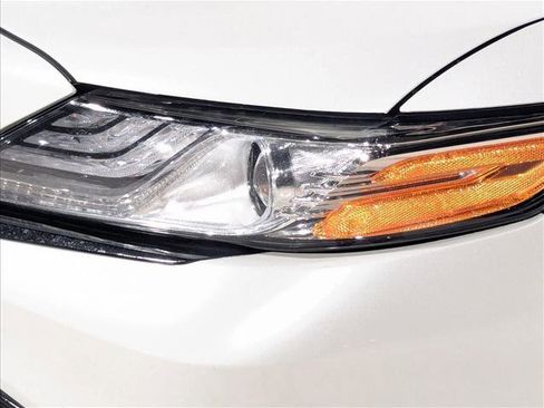 Used 2020 Toyota Camry XSE w/ Navigation Package image 10