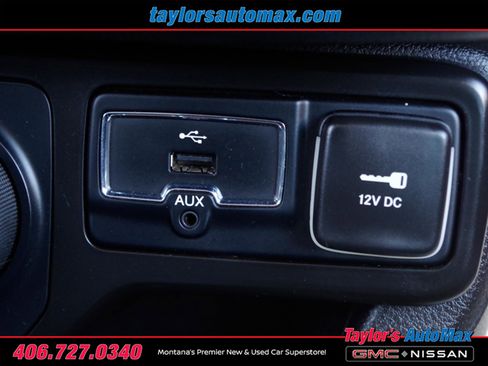 Used 2023 Jeep Renegade Trailhawk AWD/4WD image 17