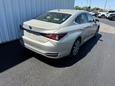 Used 2021 Lexus ES 250 w/ Premium Package AWD/4WD image 8