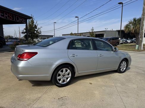 Used 2006 Toyota Avalon image 8