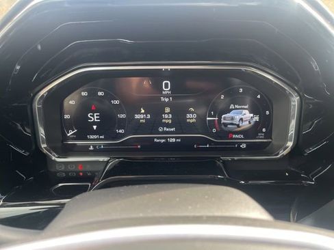 Used 2024 GMC Sierra 1500 Elevation image 13