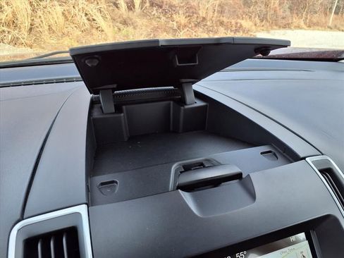 Used 2017 Ford Edge Titanium w/ Equipment Group 302A image 9