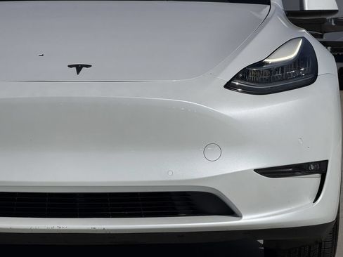 Used 2021 Tesla Model Y Long Range AWD/4WD image 8