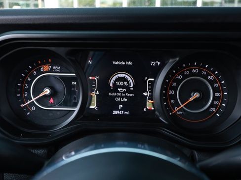 Certified 2025 Jeep Wrangler Unlimited Sahara AWD/4WD image 12
