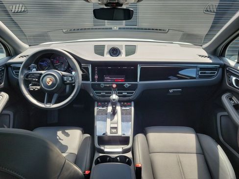Certified 2026 Porsche Macan AWD/4WD image 7