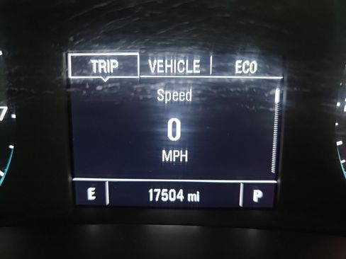 Used 2023 Chevrolet Equinox LS image 30