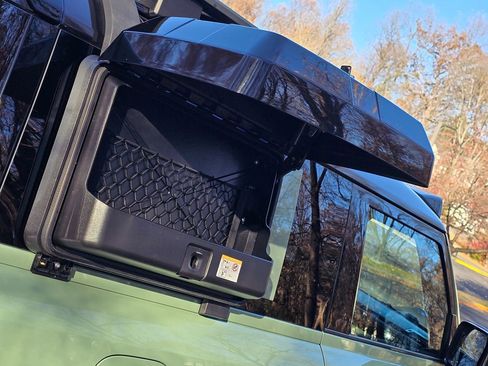 Used 2023 Land Rover Defender 110 75th Limited Edition image 72