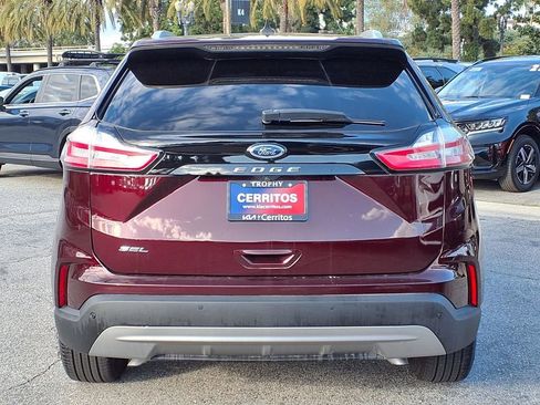 Used 2021 Ford Edge SEL w/ Convenience Package FWD image 4