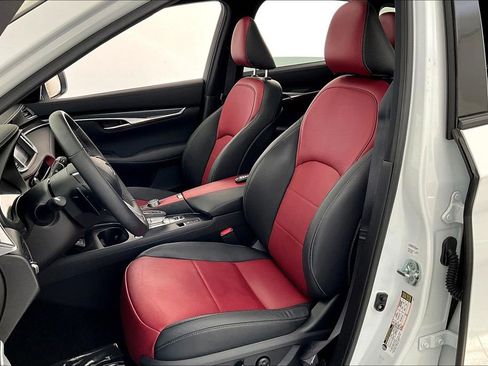 Used 2024 INFINITI QX50 Sport image 31