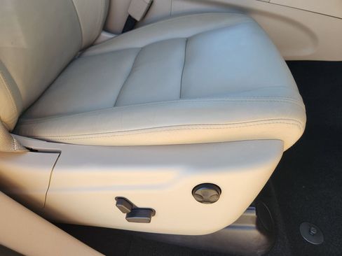 Used 2020 Jeep Grand Cherokee Limited image 28