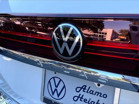 New 2026 Volkswagen Atlas SEL image 15