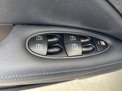 Used 2007 Mercedes-Benz E 350 Sedan image 28